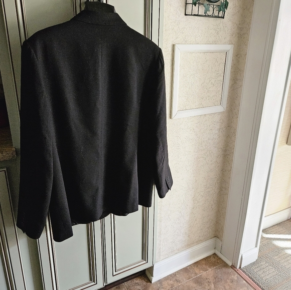 Talbots women’s black single breasted career wear blazer. size 20 - Picture 10 of 13